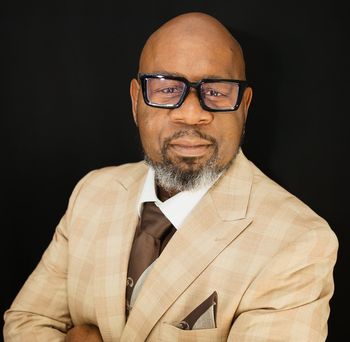 Portrait of Ardise Hicks, Realtor®